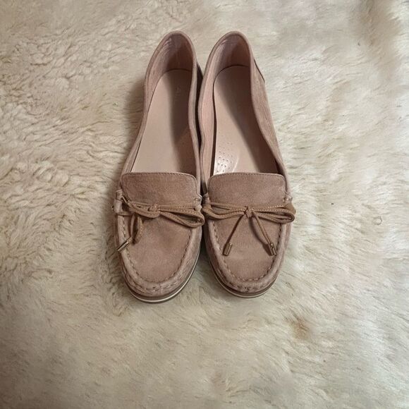 Aldo Women's Moccasins in Soft Tan Suede - Picture 2 of 7